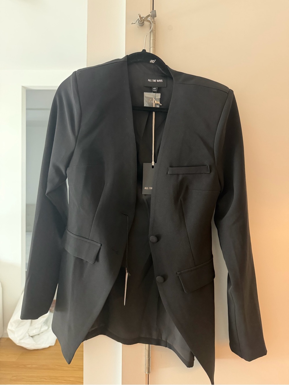 ALL THE WAYS Black Tailored Blazer